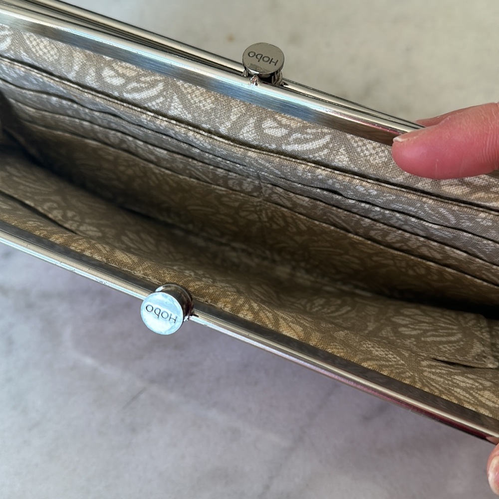 Hobo | Lauren Clutch-Wallet - image 7